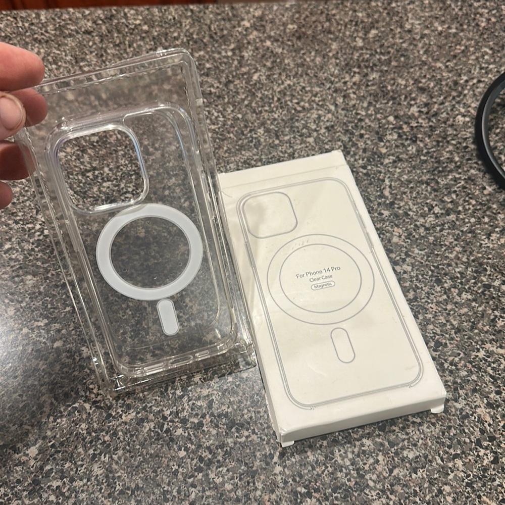 iPhone 14 pro clear magnetic case. New open box.